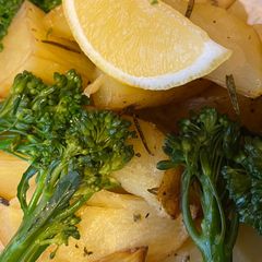 A picture of Greek Lemon infused Potatoes.