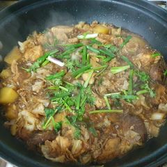 A picture of Basied Chicken with Glass Noodles.