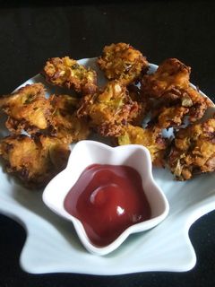 পটলের পকোড়া (potol er pakoda recipe in bengali ) রেসিপির প্রধান ছবি