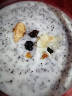 Una foto de Yogurt con semillas y frutas secas