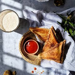 A picture of Potato mix veggie and cheese sandwich.