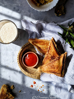 A picture of Potato mix veggie and cheese sandwich.