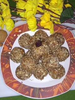 A picture of Mix Dry Fruit Ladoo Sugar free.