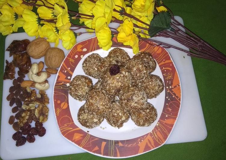 Step-by-Step Guide to Prepare Quick Mix Dry Fruit Ladoo Sugar free