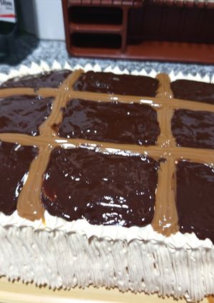 Una foto de Torta de cumpleaños con base de galletas