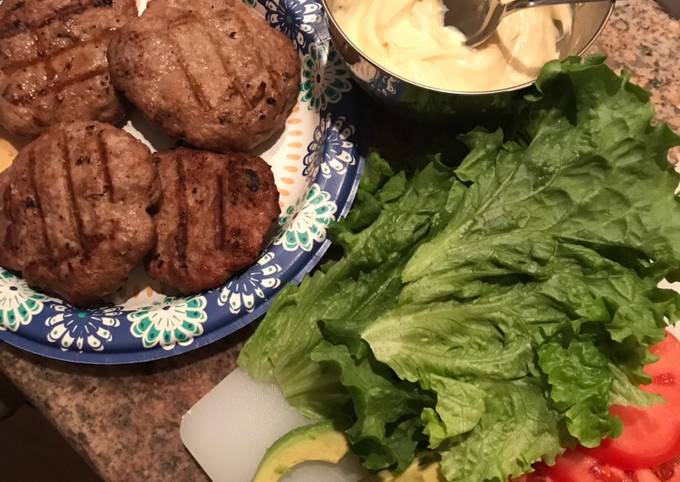 Turkey and avocado burgers with honey mustard sauce