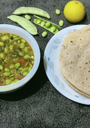 A picture of Broad Bean Seed Dal.
