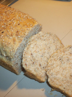 Una foto de Pan con semillas y pasas