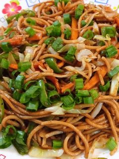 वेजिटेबल हक्का नूडल्स (vegetables hakka noodles recipe in Hindi) रेसिपी मुख्य फोटो