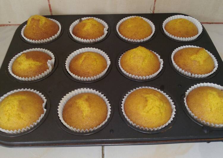 Recipe of Award-winning Yellow cornmeal cupcakes