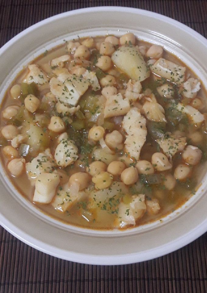 Una foto de Garbanzos con bacalao #ElGordoDeCookpad