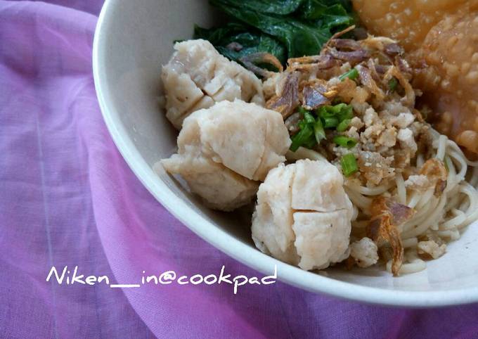 Eggless Bakso Ayam-Udang (simple, mudah dan enak)