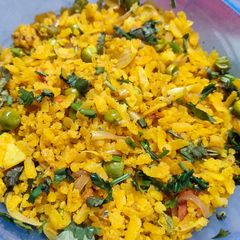 A picture of Matar Poha.