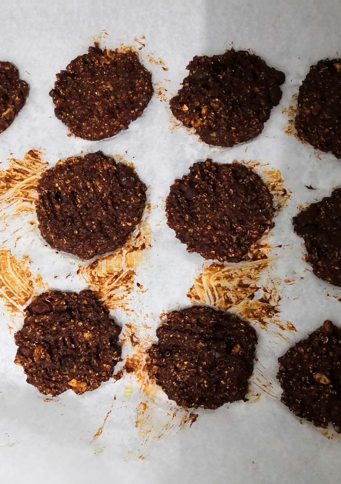 Una foto de Galletas de avena, plátano y chocolate