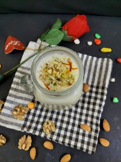 डाइट लस्सी (diet lassi recipe in Hindi) रेसिपी मुख्य फोटो