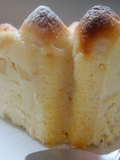 Una foto de Bizcocho de manzana y queso masacarpone