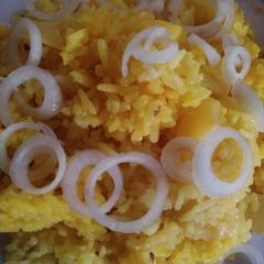 A picture of Onion patato rice.