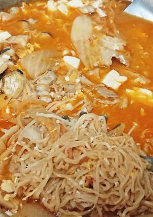 韓式泡菜豆腐鍋加王子麵 的食譜成品照片