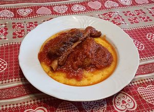 Foto di Sugo di salsiccia e spuntature di maiale