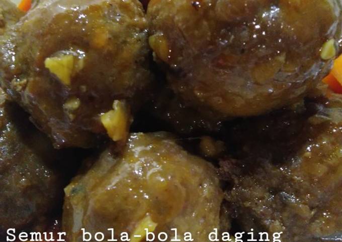 Resep Semur Bola Bola Daging Isi Telur Puyuh Oleh Ifa Kurniawati Cookpad