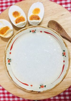 Hình của món Cháo Trắng Trứng Muối.