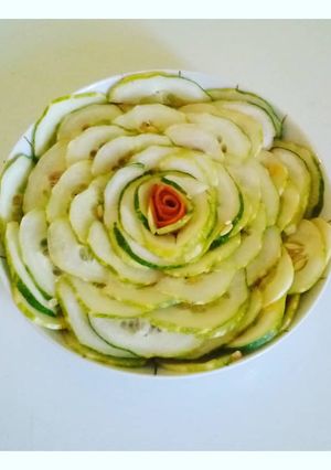 Une photo de Rose de concombre avec un simple ingrédient 😅🥒