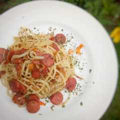 รูปของ Spageti sosis aglio olio