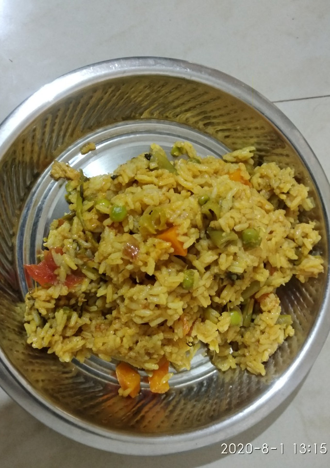 வெஜ் மசாலா புலாவ் செய்முறை முக்கிய புகைப்படம்