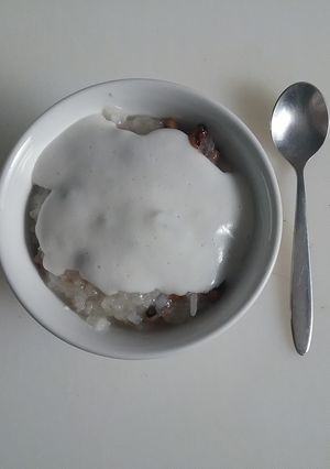 Hình của món Sweet sticky rice congee with coconut cream. Chè đậu trắng nước dừa nấu bằng lò vi sóng.