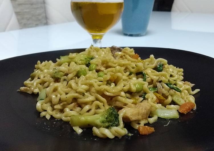 Yakisoba Prático - Tudogosreceitas