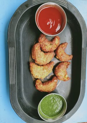 कॉर्न कटलेट (corn cutlet recipe in marathi) रेसिपी चे मुख्य फोटो 