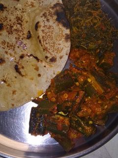 लहसुनी भिंडी सब्जी (lehsuni bhindi sabzi recipe in Hindi) रेसिपी मुख्य फोटो