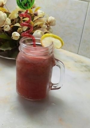 A picture of Watermelon lemonade.