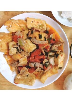 Hình của món Đậu sốt cà chua tóp mỡ.