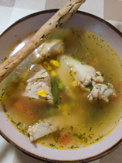 Фото Курячий бульйон з овочами та птітімом 😋.