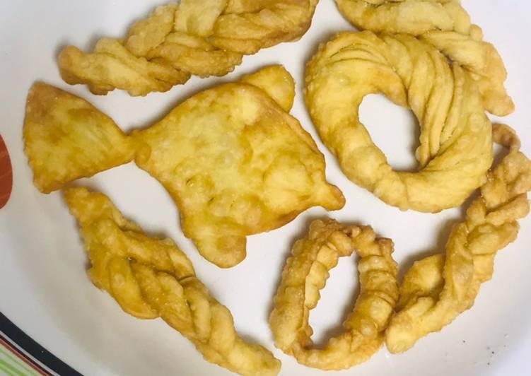 Steps to Prepare Speedy Namkeen breaded knots / ties