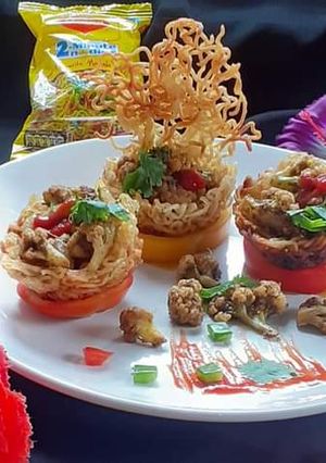 ম্যাগি মশালা গোবি ইন নুডলস টোকরি (maggi masala gobi in noodles tokri recipe in Bengali) রেসিপির প্রধান ছবি