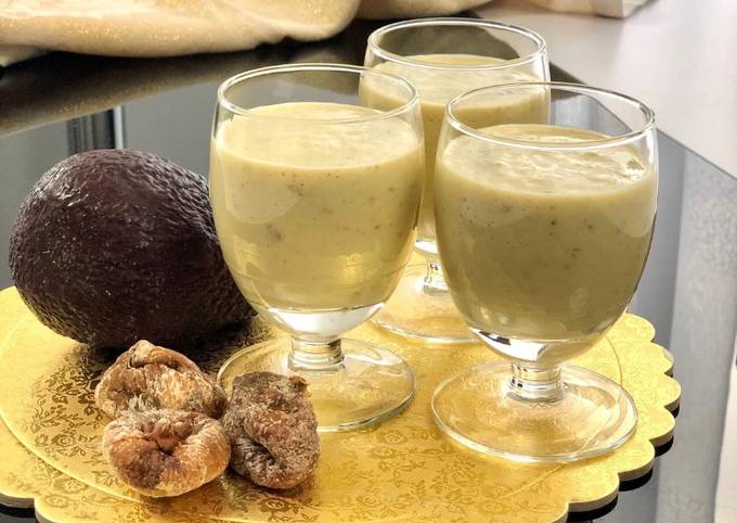 Smoothie avocat et figues séchés