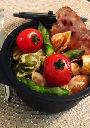 Une photo de Pasta a la crème et aux asperges vertes 😍