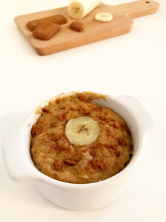 Une photo de Mug cake banane speculoos