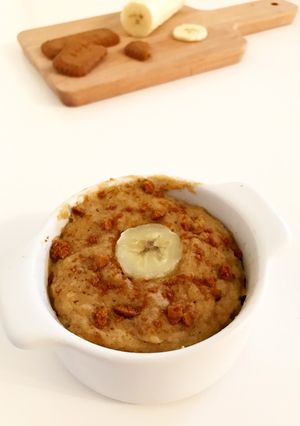 Une photo de Mug cake banane speculoos