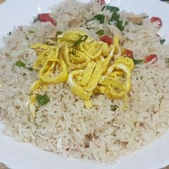 A picture of Chicken fried Rice.