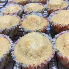 A picture of Cheese Cupcake.