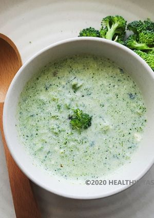 ब्रोकोली का क्रीमी सूप (broccoli ka creamy soup recipe in Hindi) रेसिपी मुख्य फोटो