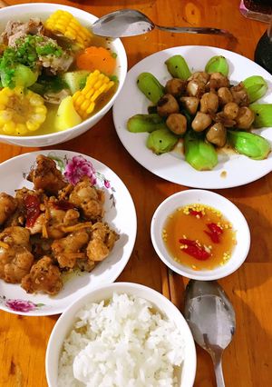 Hình của món Cơm chiều cho 3 người.