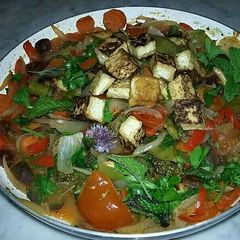 A picture of Thai style ~ red curry veggie sauté.