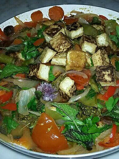 A picture of Thai style ~ red curry veggie sauté.