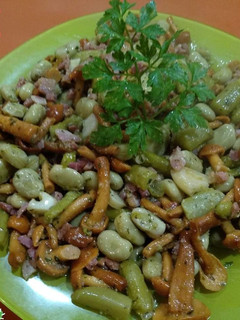 Una foto de Salteado de verduras y setas