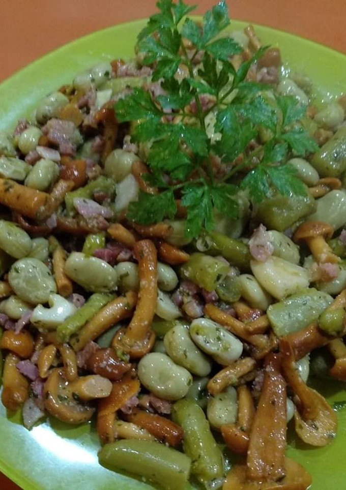 Una foto de Salteado de verduras y setas