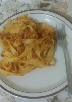 صورة لوصفة مكرونة الفوتشيني بالصلصة والتونة